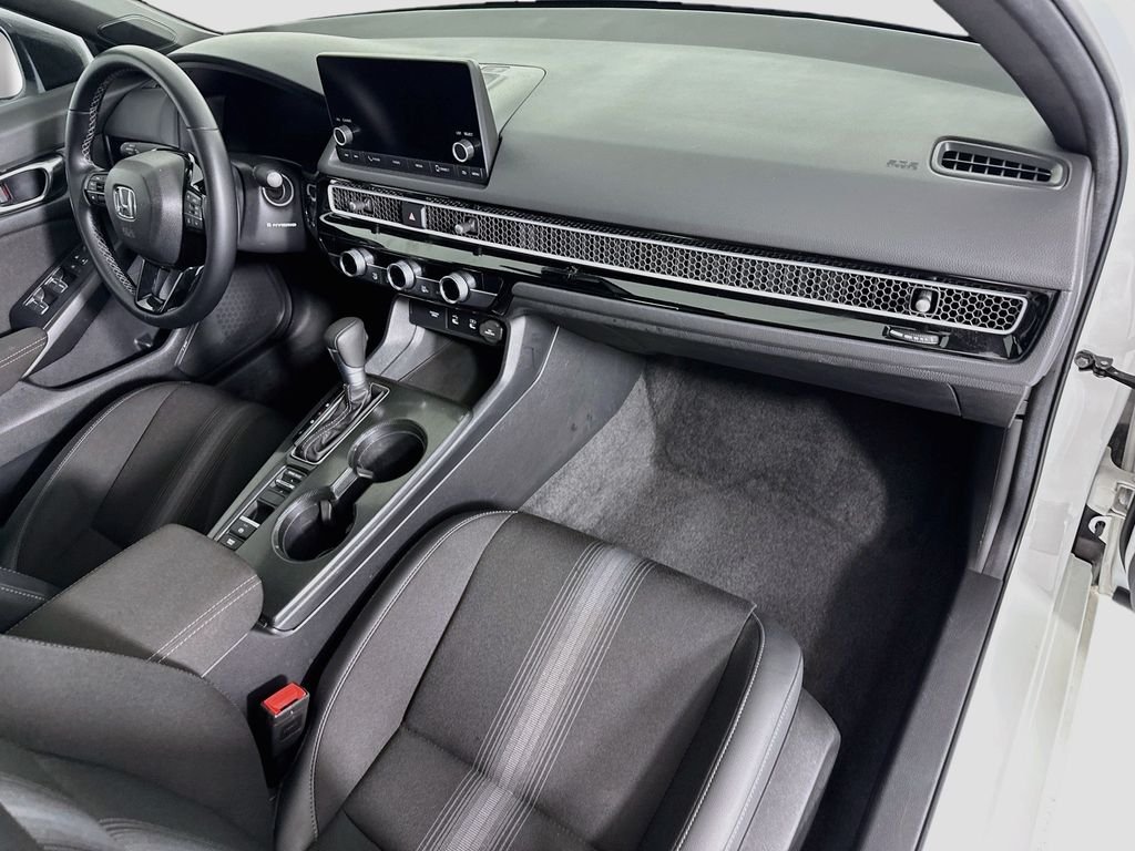 2025 Honda Civic Sport - Photo 17