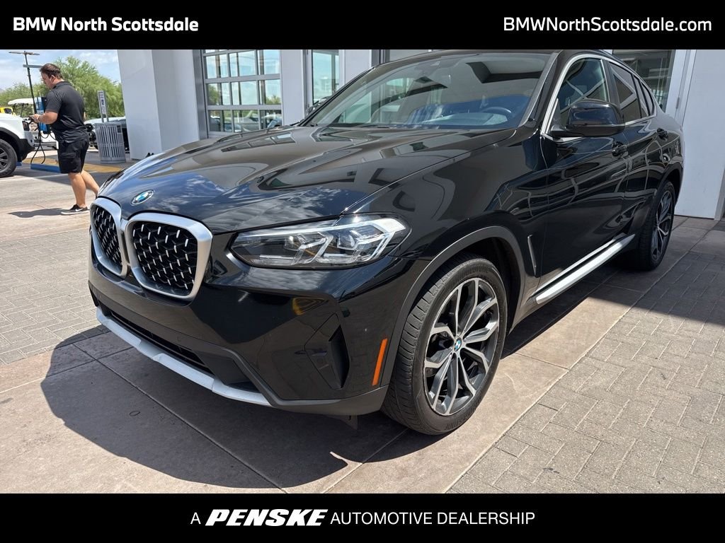 2022 BMW X4 xDrive30i's photo