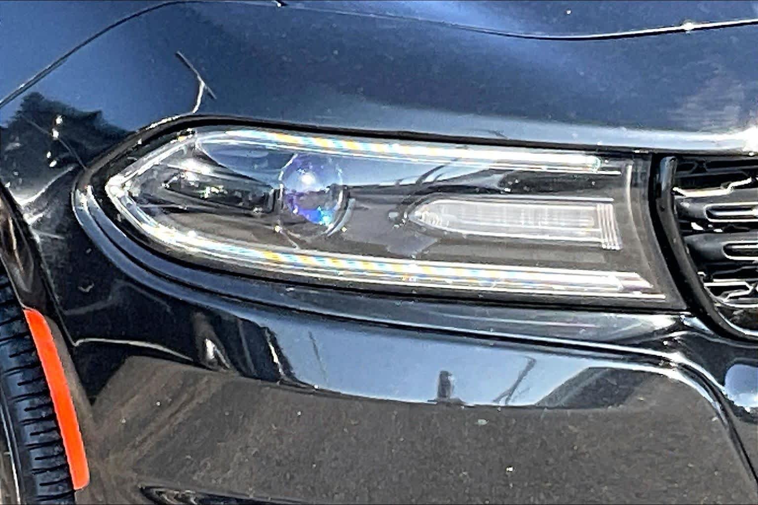 Used 2018 Pitch Black Clearcoat Dodge SXT image 24