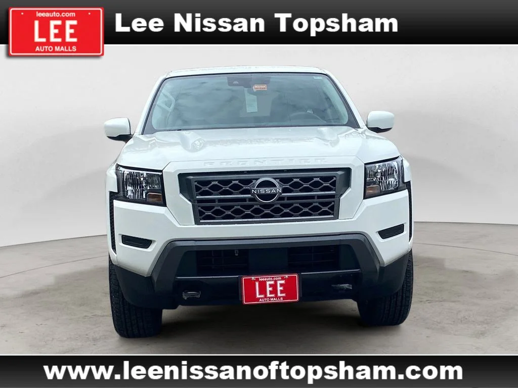 Certified Used 2023 Glacier White Nissan SV image 9