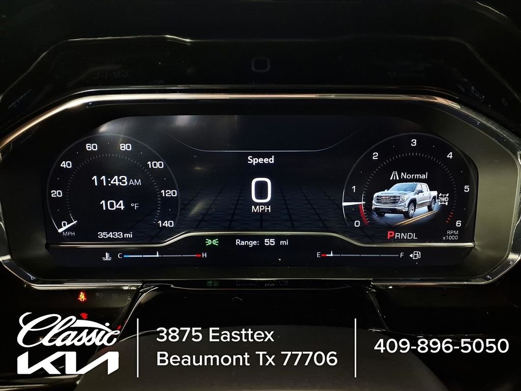 Used 2025 White GMC SLT image 19