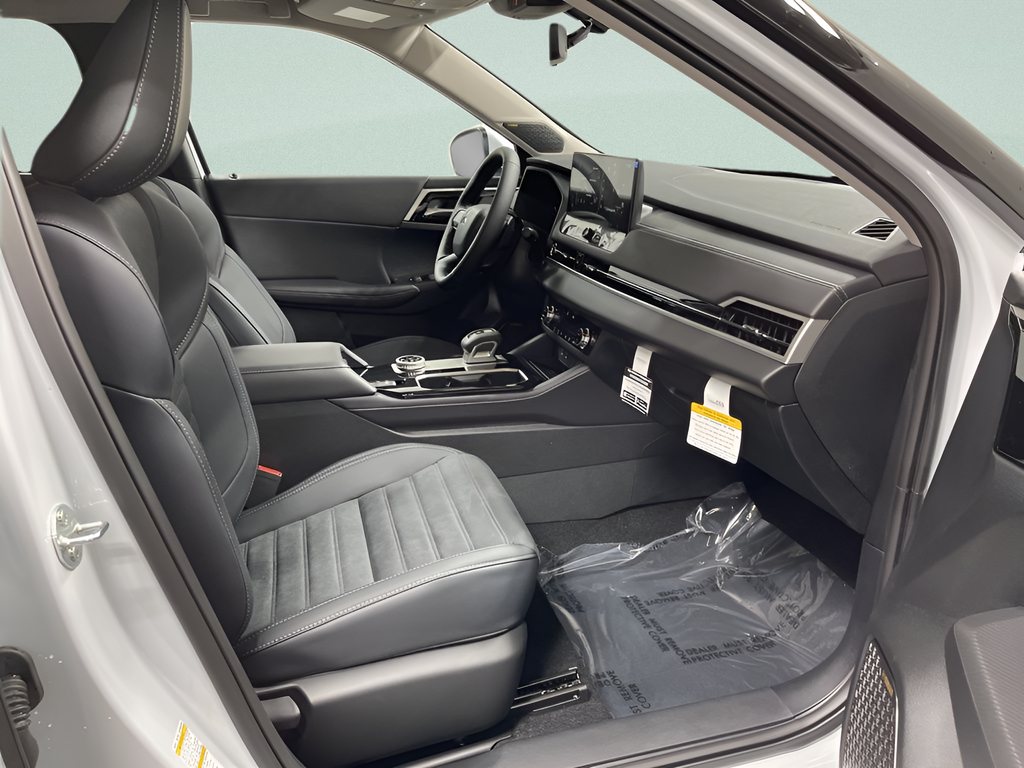 New 2026 White Diamond Mitsubishi SE image 30