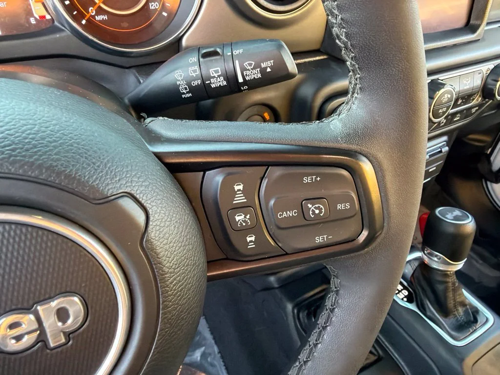 Used 2023 White Jeep Sport S image 32