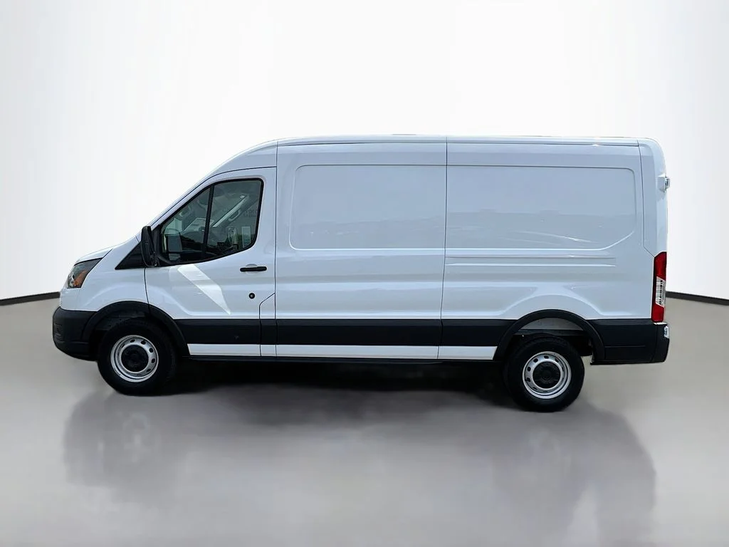 New 2026 Oxford White Ford Base image 6