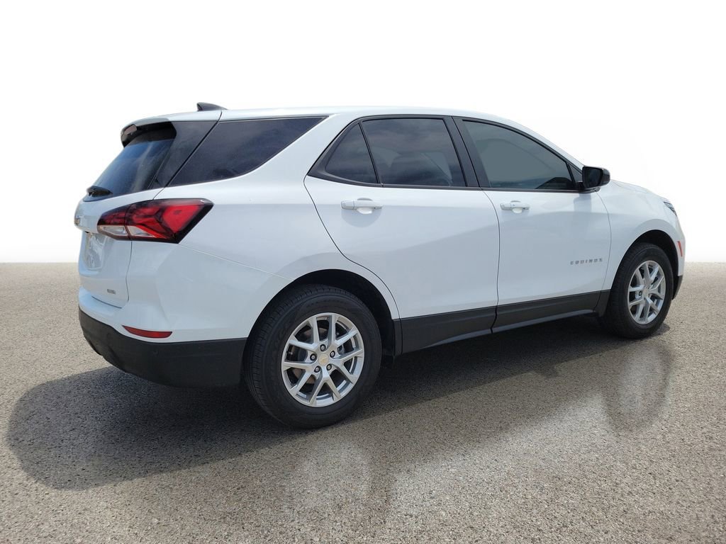 Used 2023 Summit White Chevrolet LS image 4