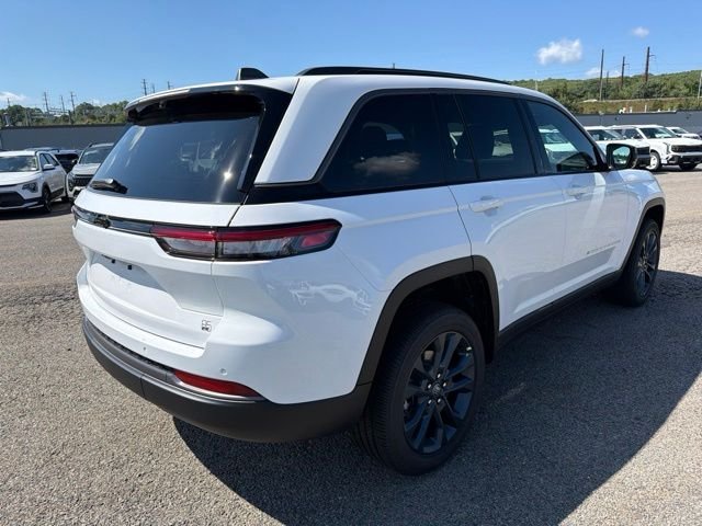 New 2026 Bright White Clear-Coat Exterior Paint Jeep  image 3