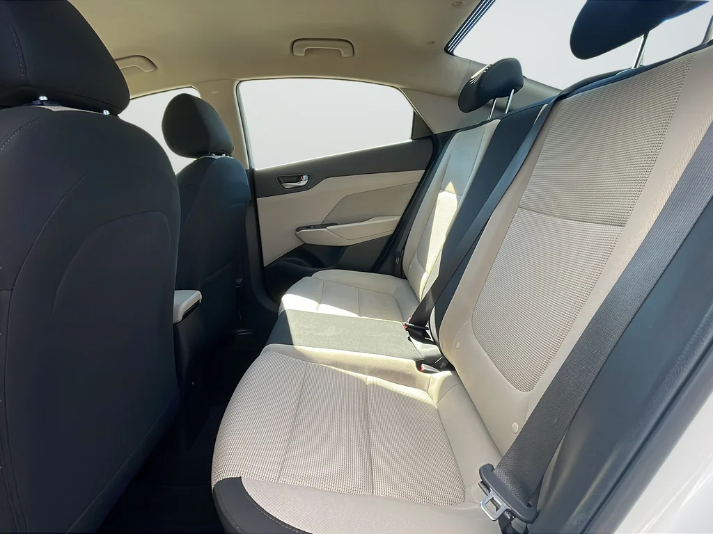 Used 2022 White Hyundai SEL image 26