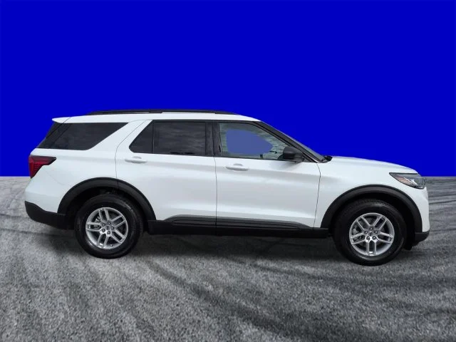 New 2027 Star White Metallic Tri-Coat Ford Active image 3
