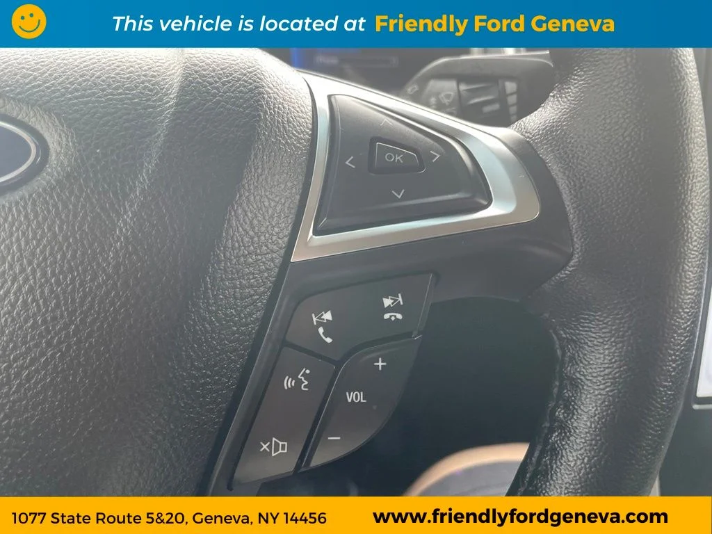 Used 2023 Red Ford SEL image 19