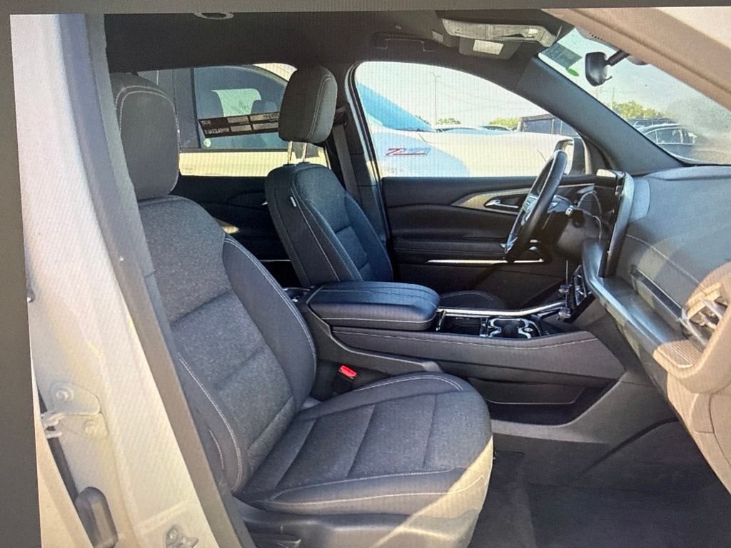 Used 2024 White Chevrolet LT image 7