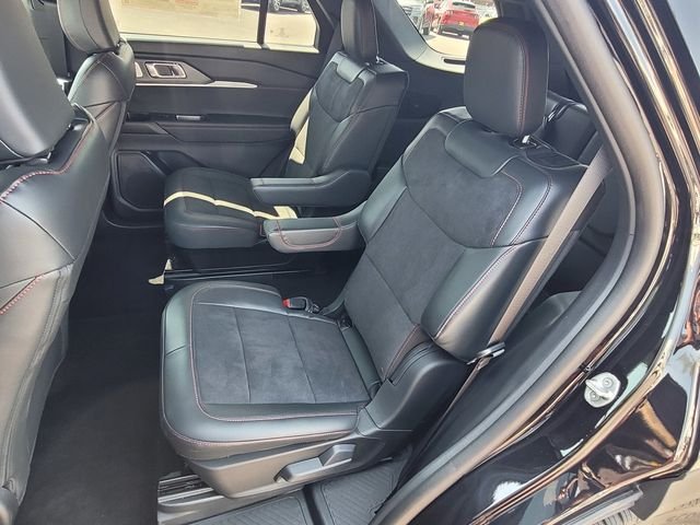 New 2025 Agate Black Metallic Ford ST image 6