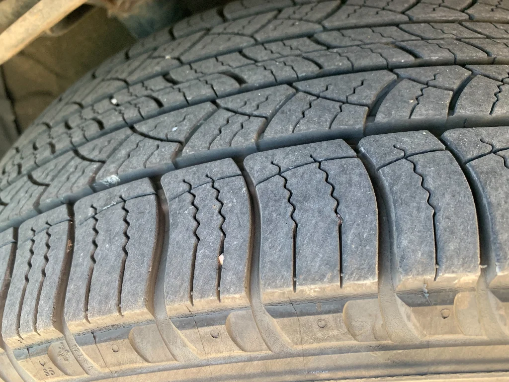 Used 2017 Blizzard Pearl Toyota LE Plus image 32