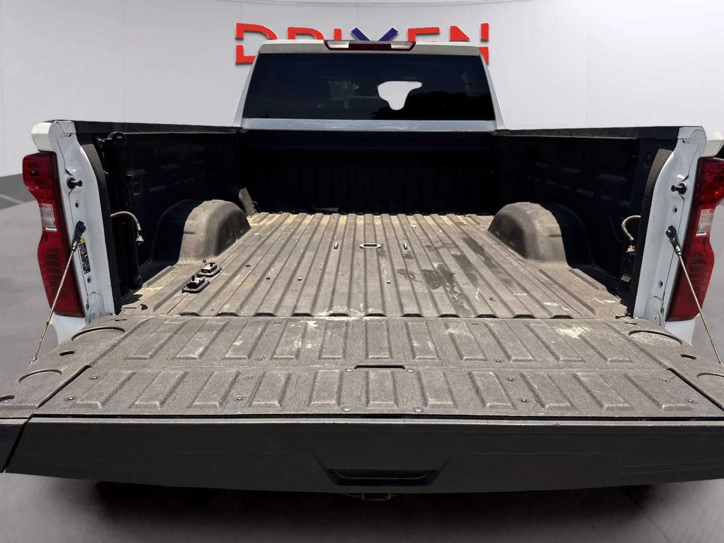 Used 2024 Summit White Chevrolet Custom image 34