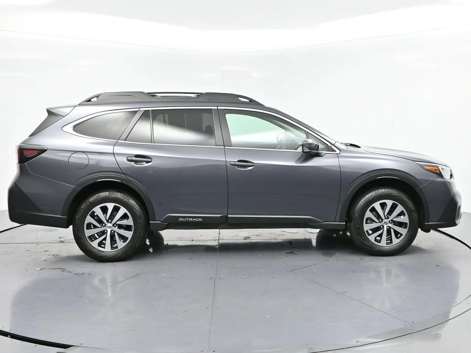 Used 2022 Magnetite Gray Metallic Subaru Premium image 8