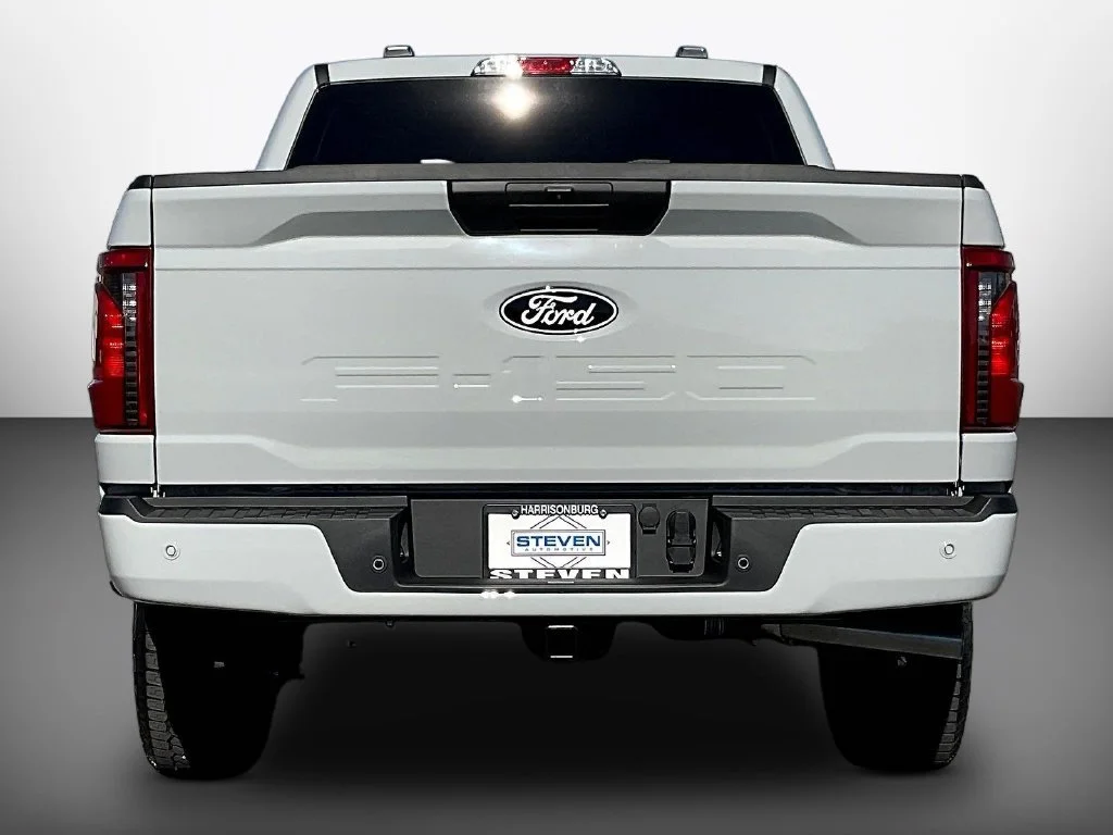 New 2026 Avalanche Ford XLT image 4