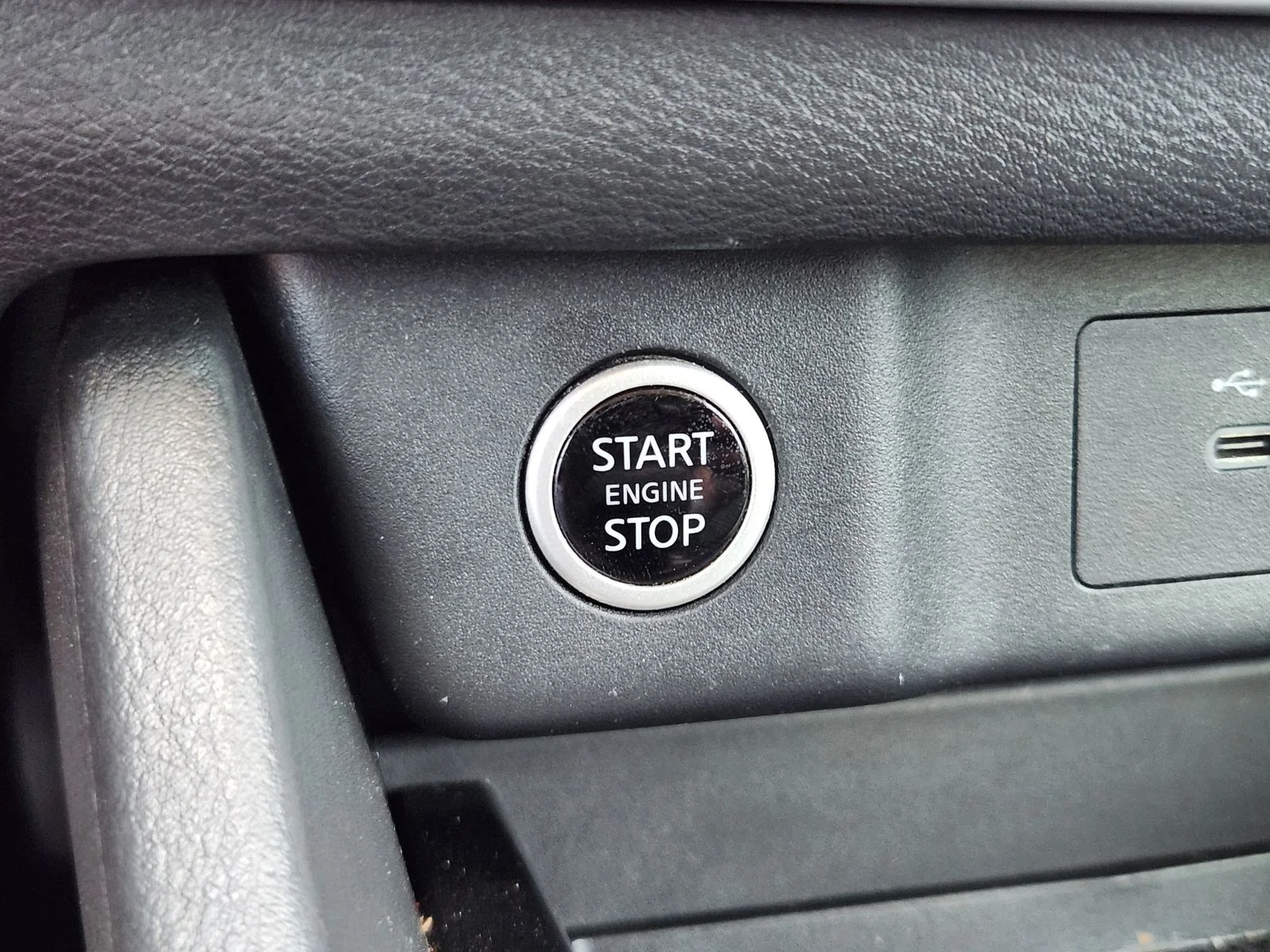 Used 2023 Black Nissan SV image 20
