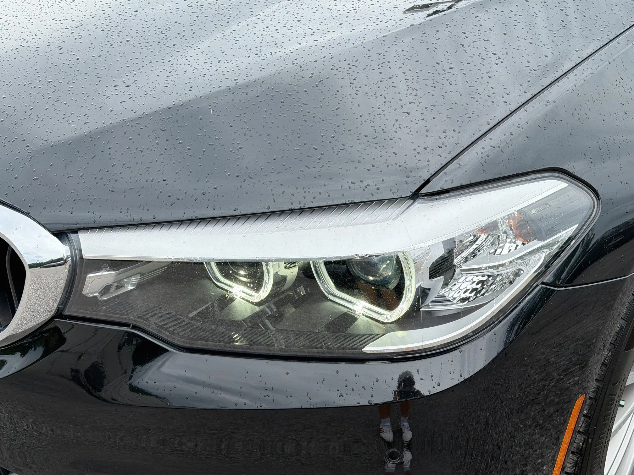Used 2020 Black Sapphire Metallic BMW 530i image 9