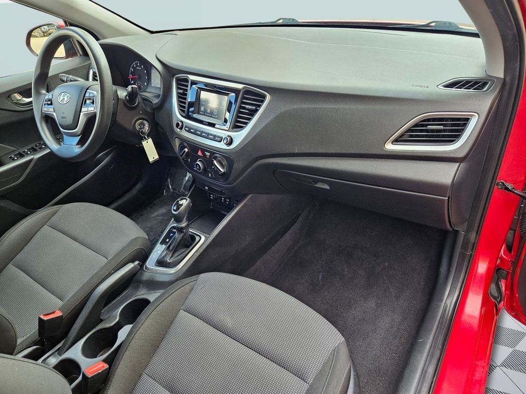 Used 2021 Pomegranate Red Metallic Hyundai SE image 29