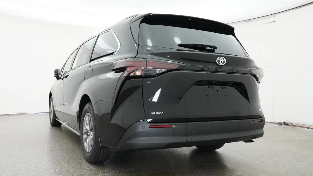 New 2026 Midnight Black Metallic Toyota XLE image 2