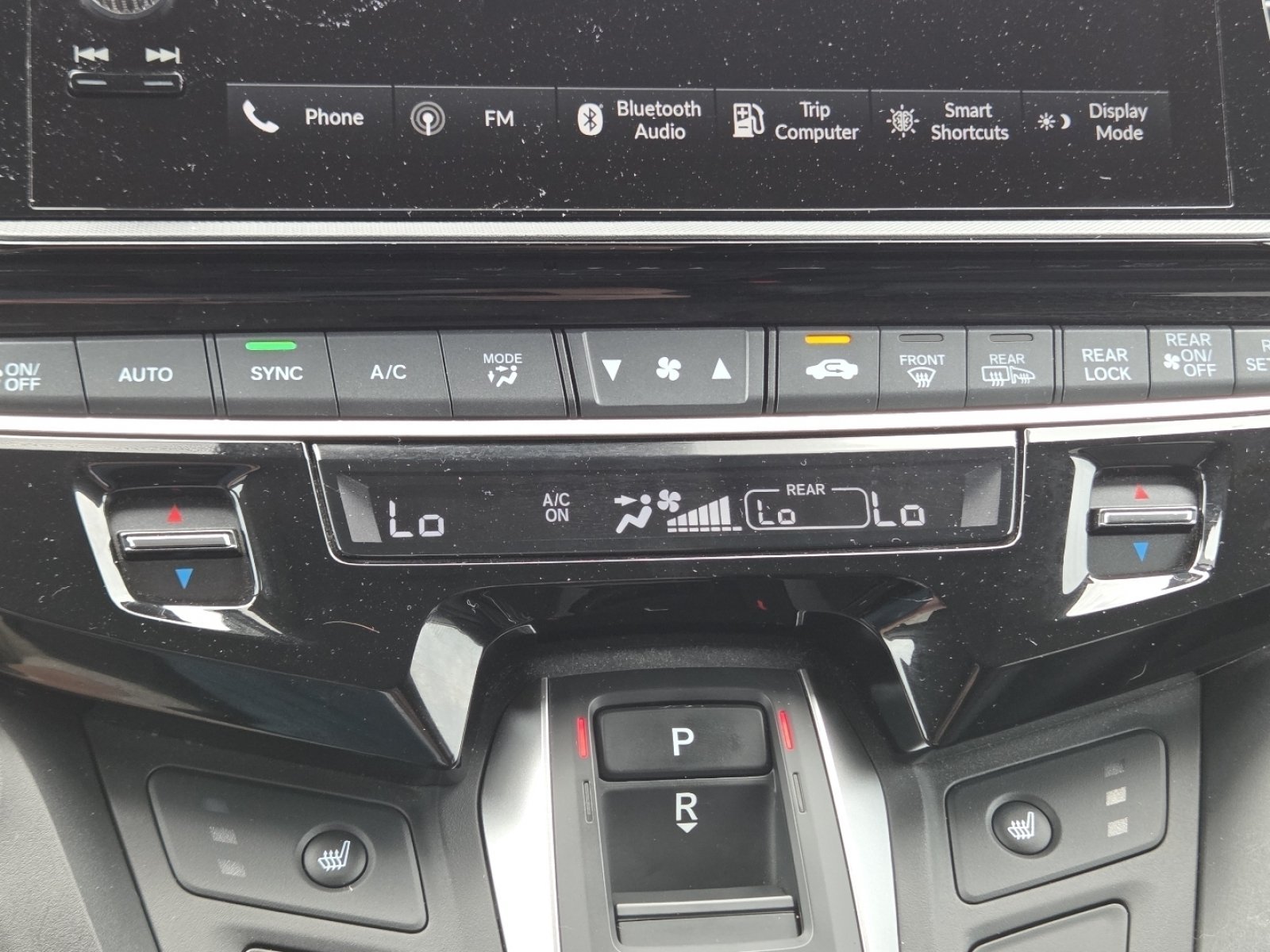 Used 2025 Solar Silver Metallic Honda EX-L image 35