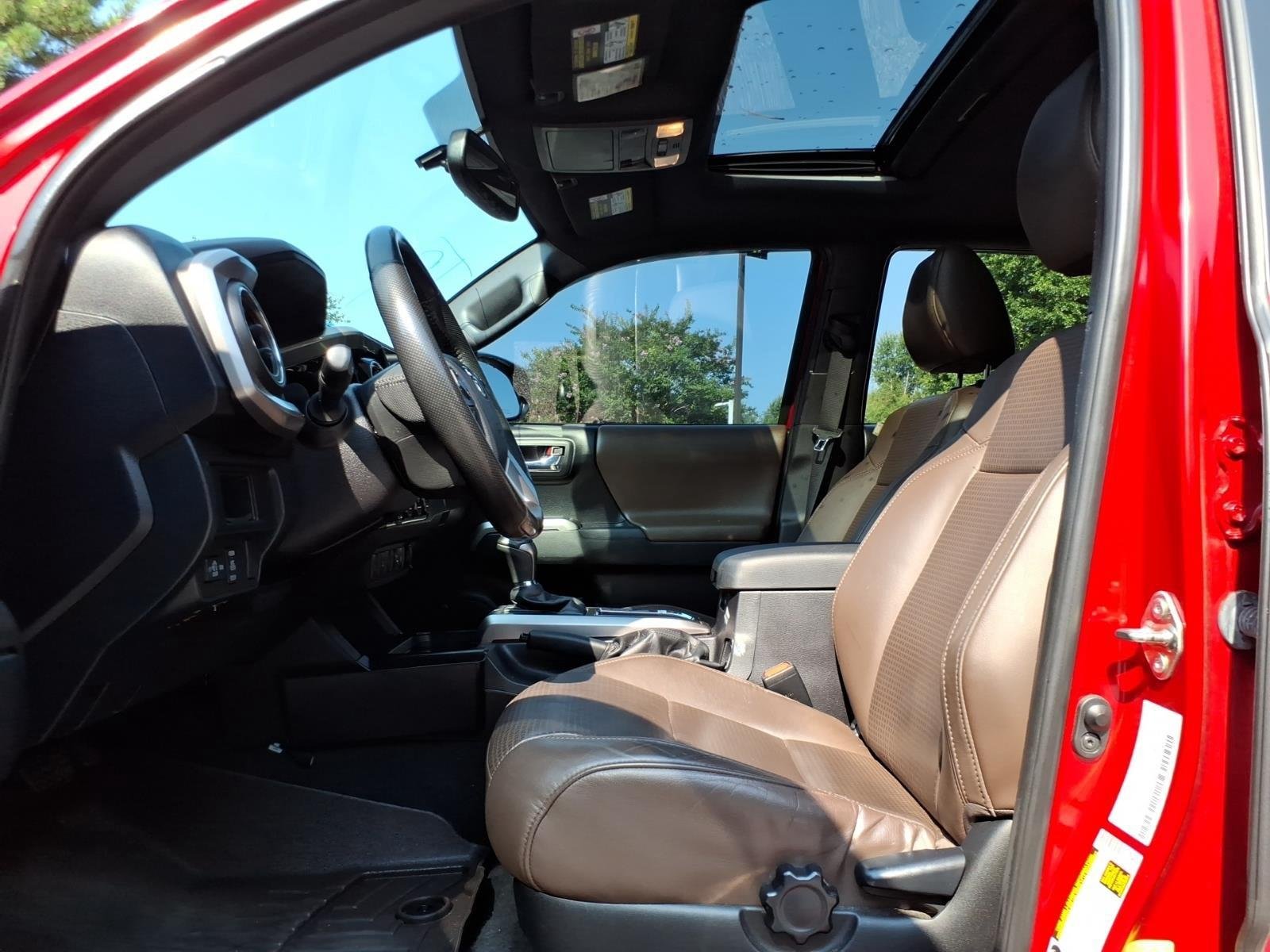 Used 2016 Barcelona Red Metallic Toyota Limited image 5