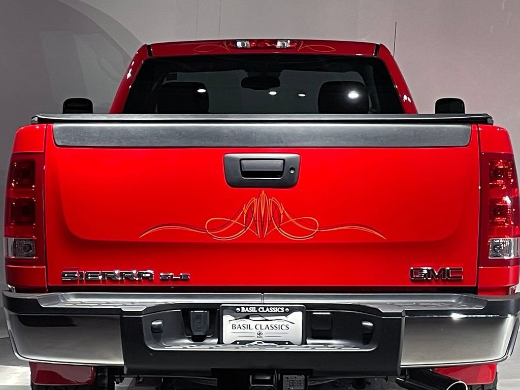 Used 2011 FIRE RED GMC SLE image 29