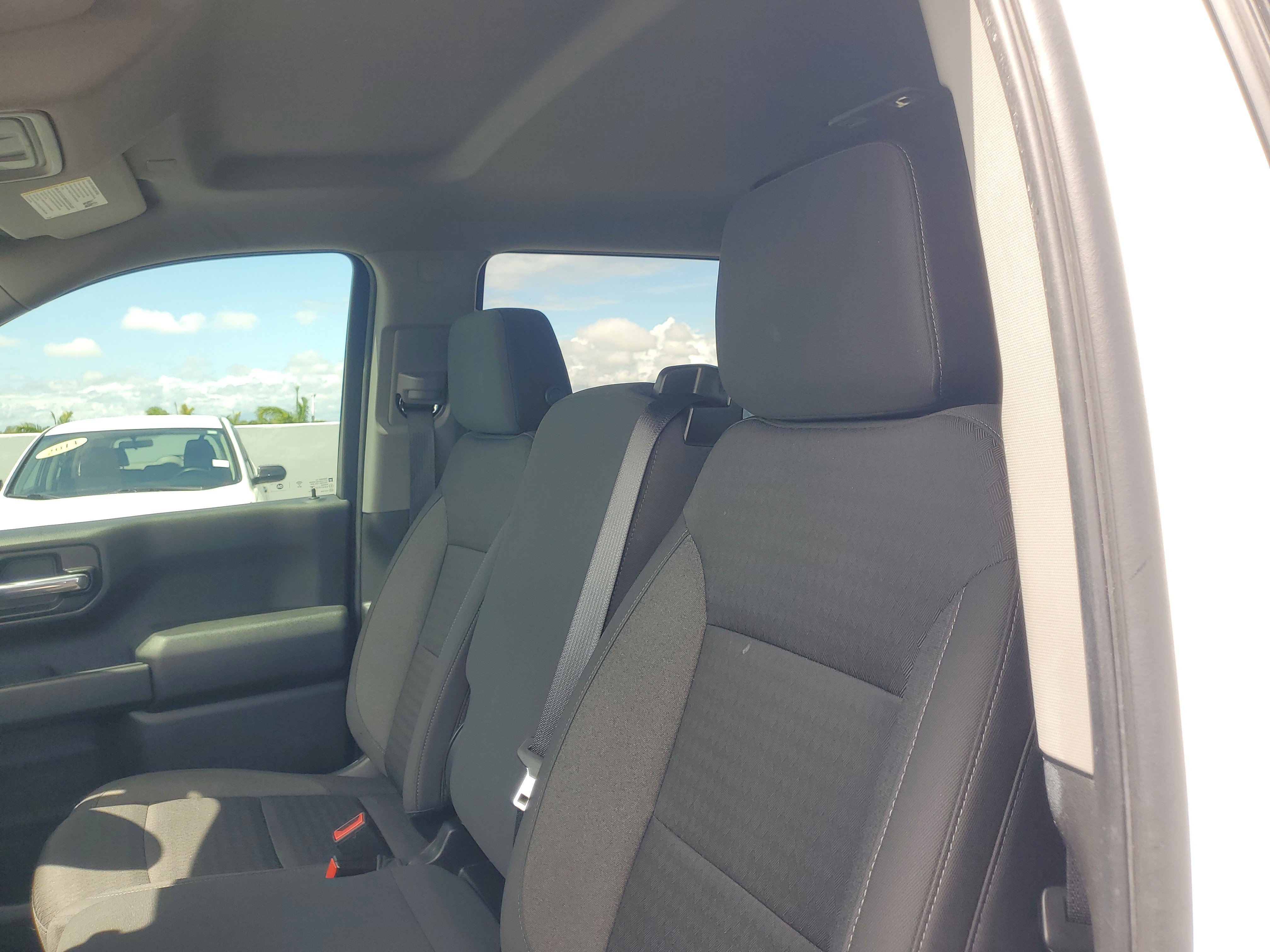 Used 2022 Summit White Chevrolet Custom image 15