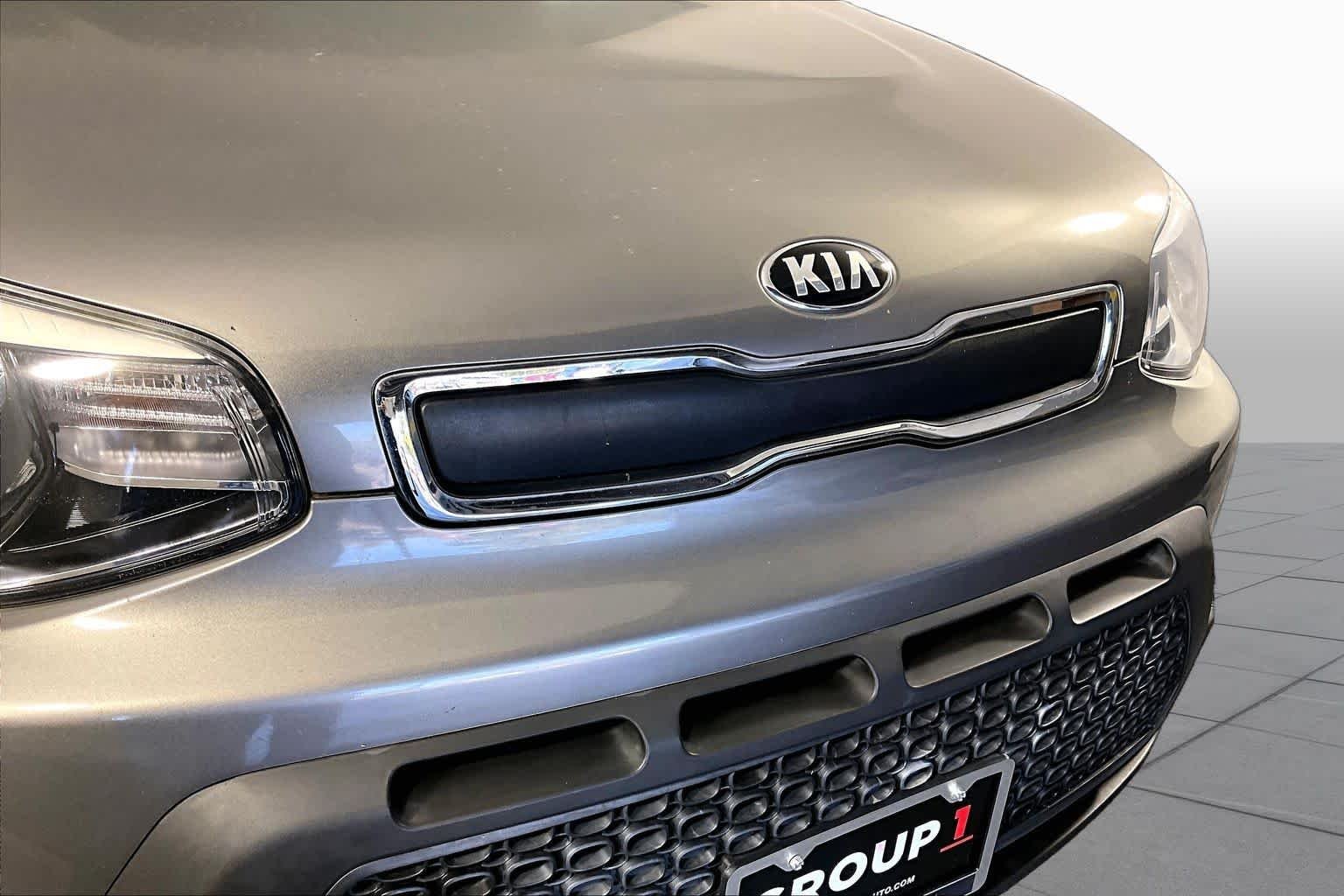 Used 2016 Titanium Gray Kia Base image 24