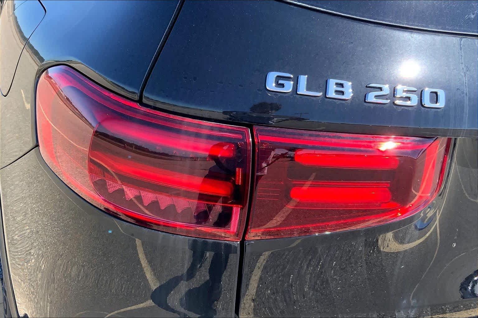 New 2026 Night Black Mercedes-Benz GLB 250 image 6
