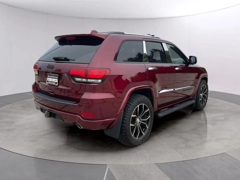 Used 2021 Velvet Red Pearlcoat Jeep Altitude image 5