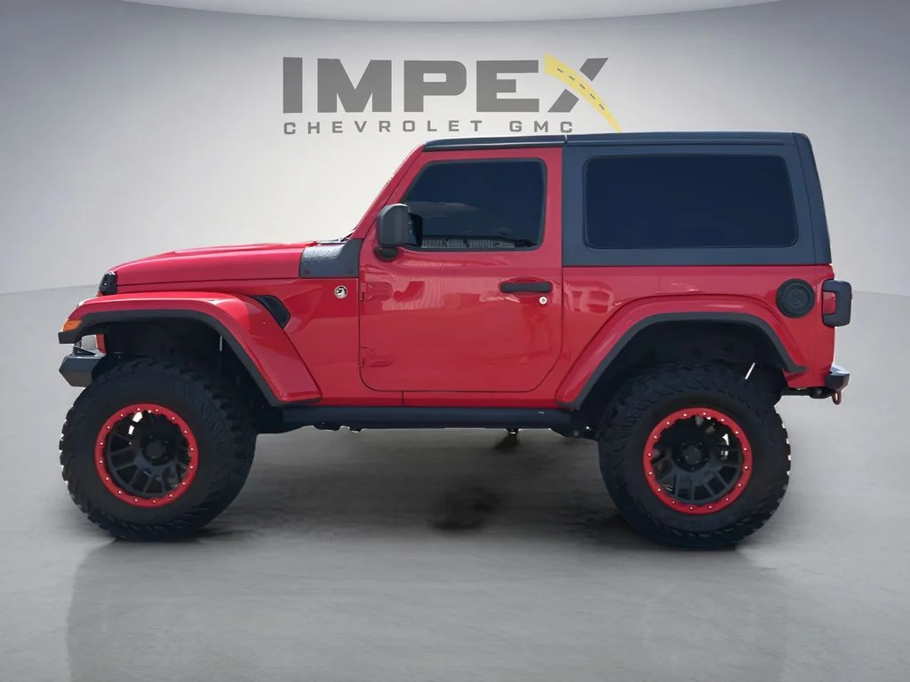 Used 2019 Red Jeep Sport image 2