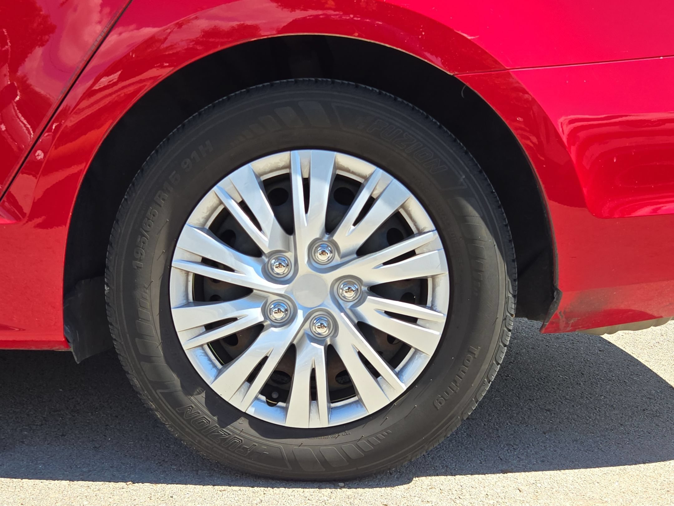 Used 2015  Volkswagen  image 24