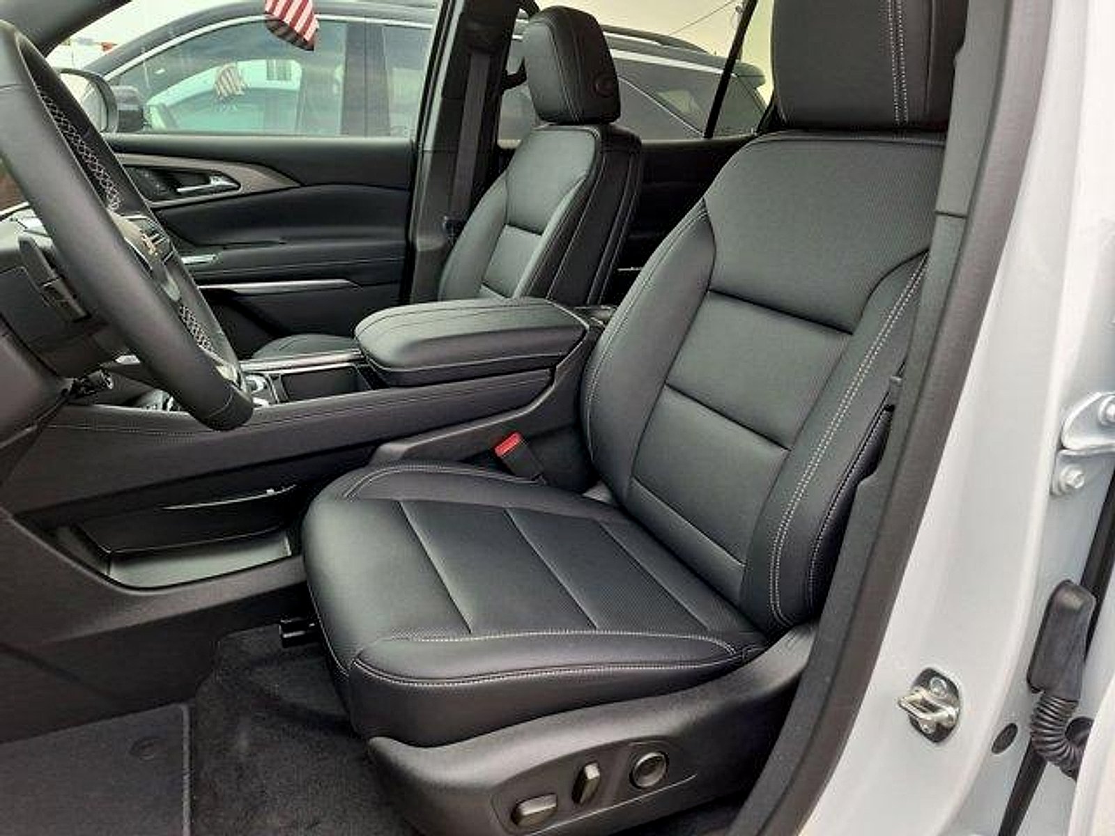 2026 Chevrolet Traverse LT - Photo 19