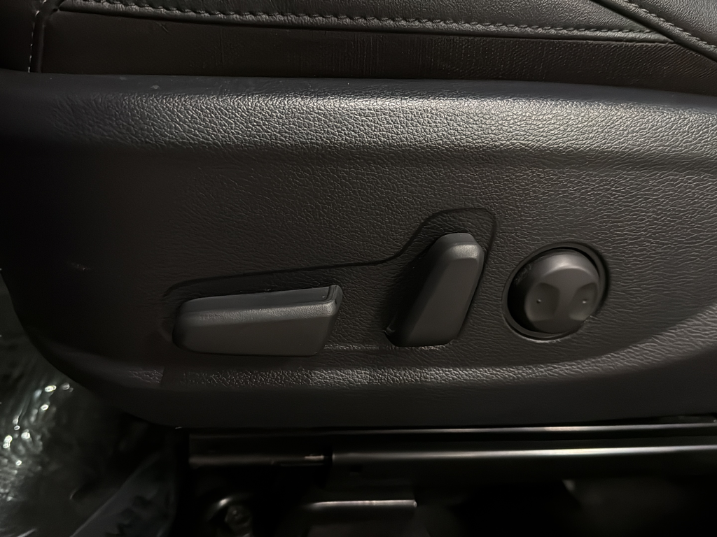 Used 2024 Gravity Gray Kia SX image 10