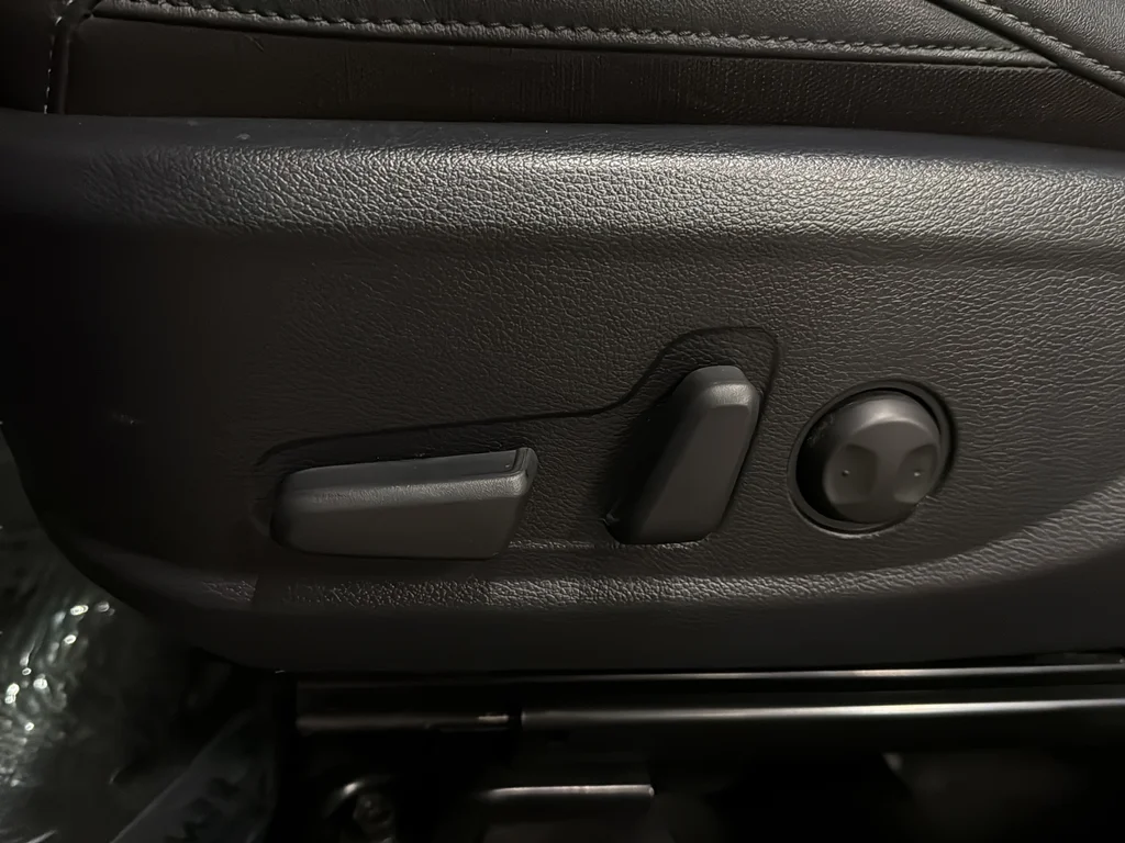 Certified Used 2024 Gravity Gray Kia SX image 10