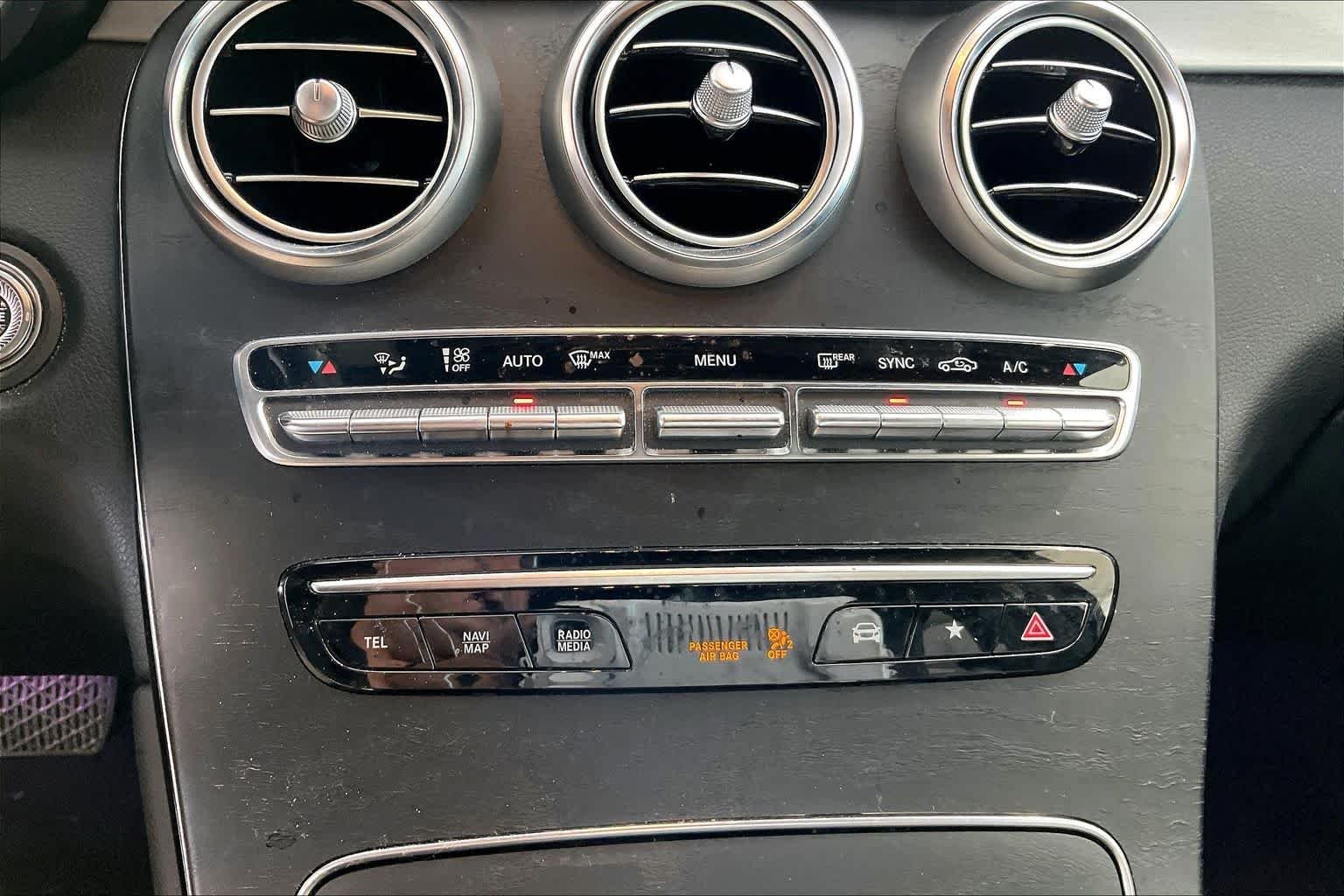 Used 2020 Black Mercedes-Benz GLC 300 image 31