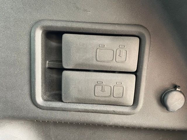 Used 2022 Summit White Chevrolet LT image 46