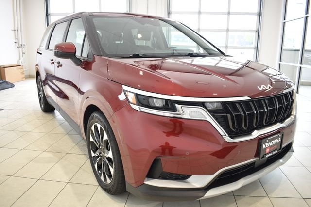 2024 Kia Sedona EX's photo