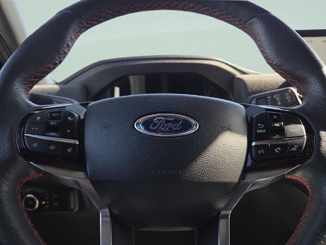 Used 2025 Black Metallic Ford  image 32