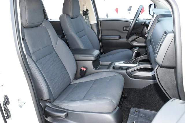 Used 2022 White Nissan S image 20