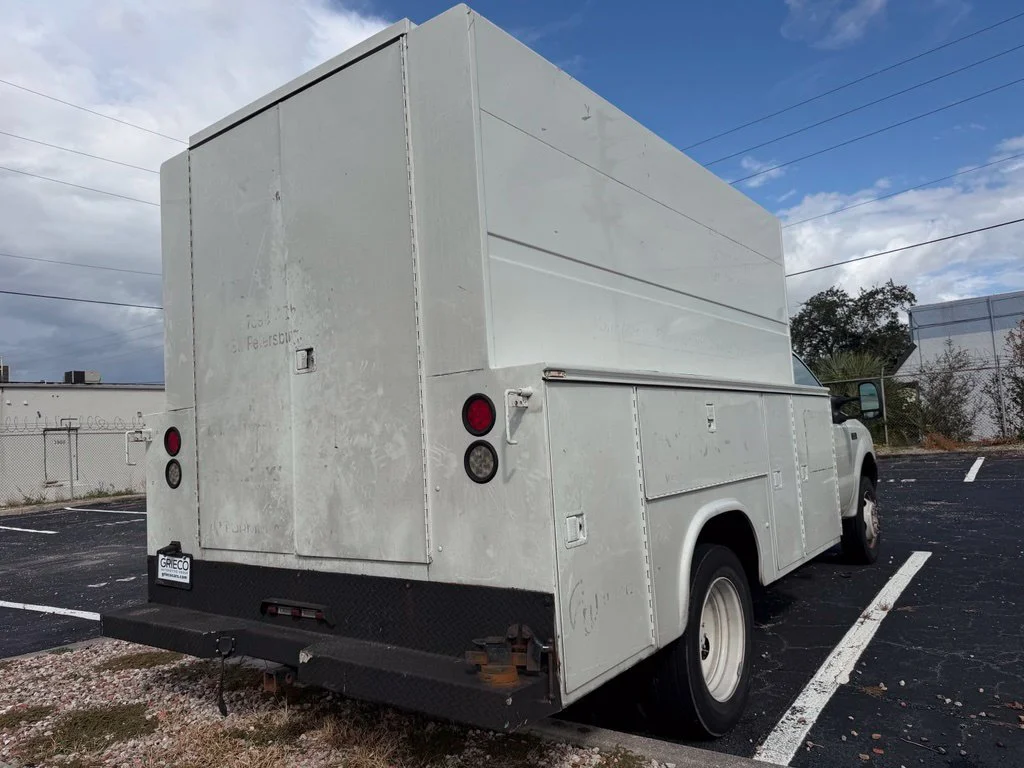 Used 2003 White Ford Super Duty Line image 5