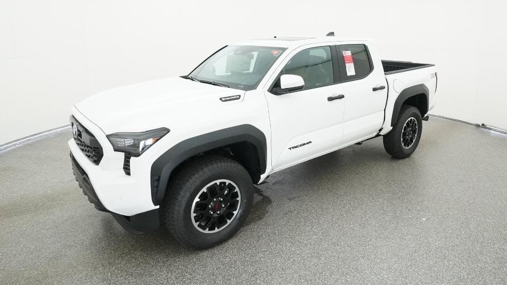 Used 2025 White Toyota  image 1