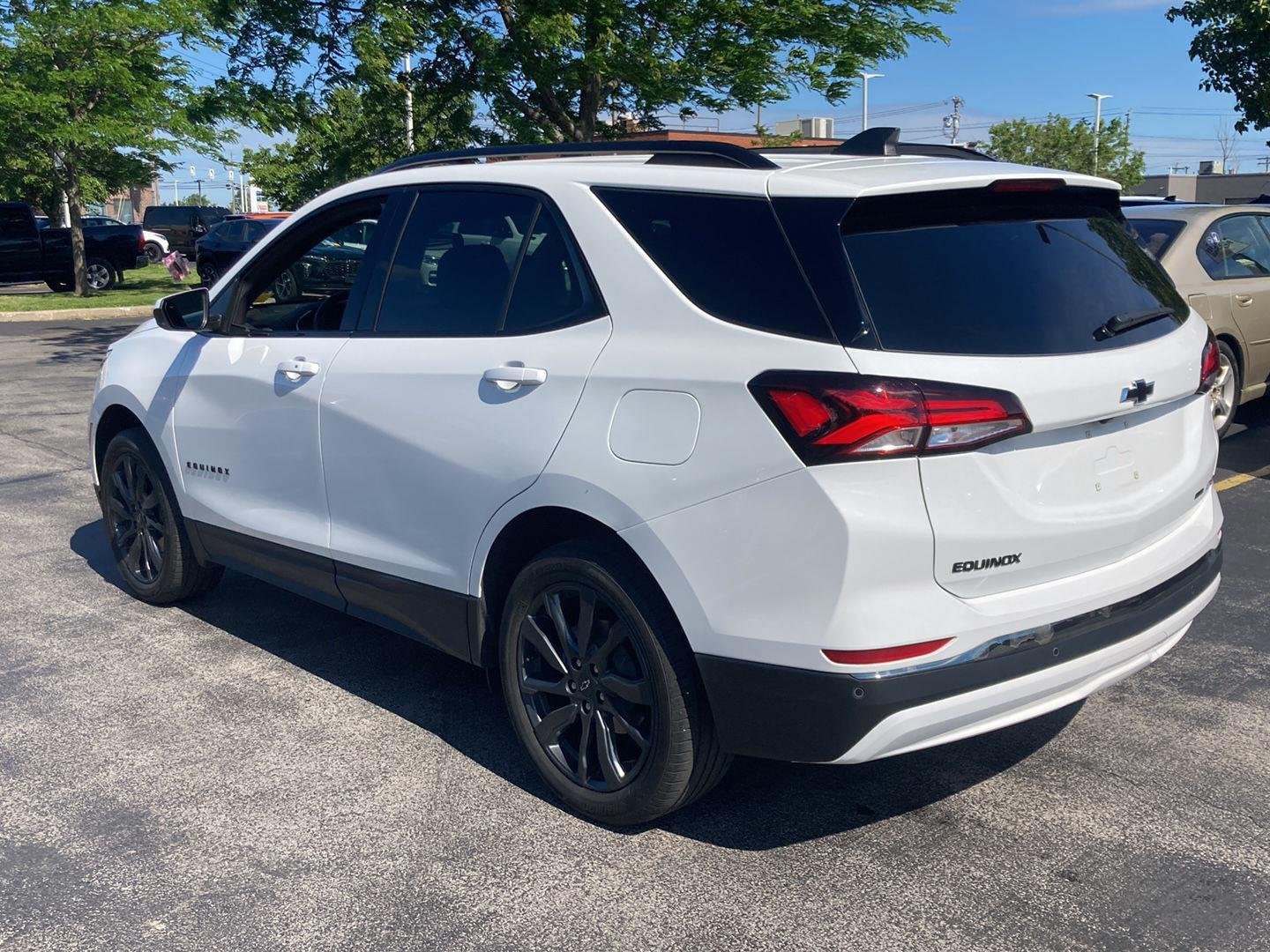 Used 2023 Summit White Chevrolet RS image 5