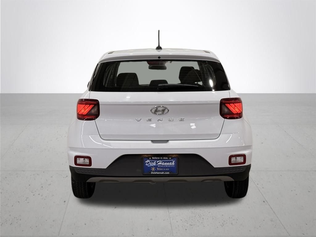 Used 2023 White Hyundai SE image 11