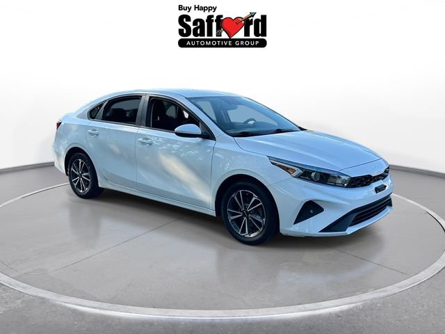 Used 2023 White Kia LXS image 6
