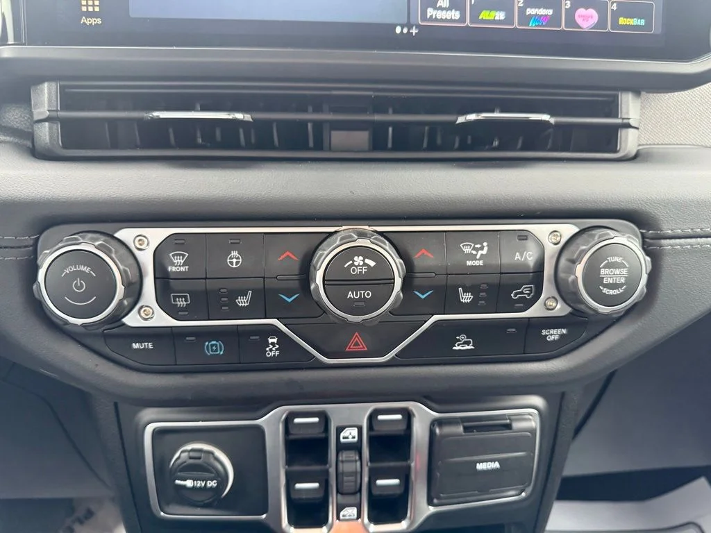 Used 2025 Black Jeep Sahara 4xe image 21