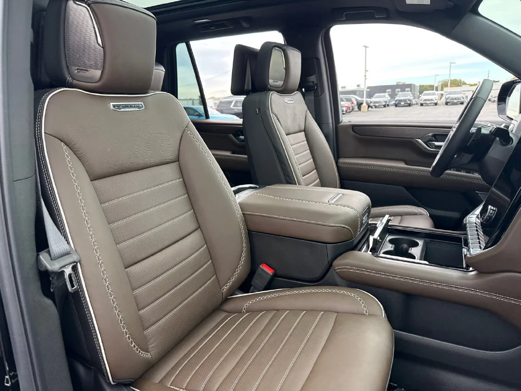 2026 GMC Yukon Denali Ultimate - Photo 40