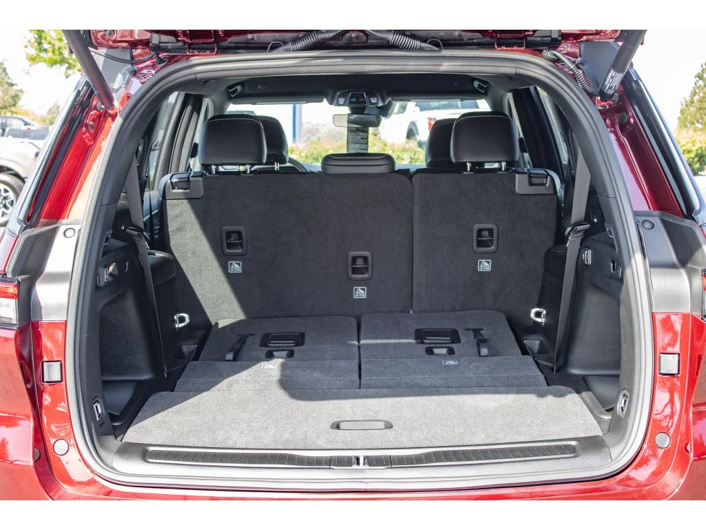 New 2026 Velvet Red Pearlcoat Jeep Laredo Altitude image 14