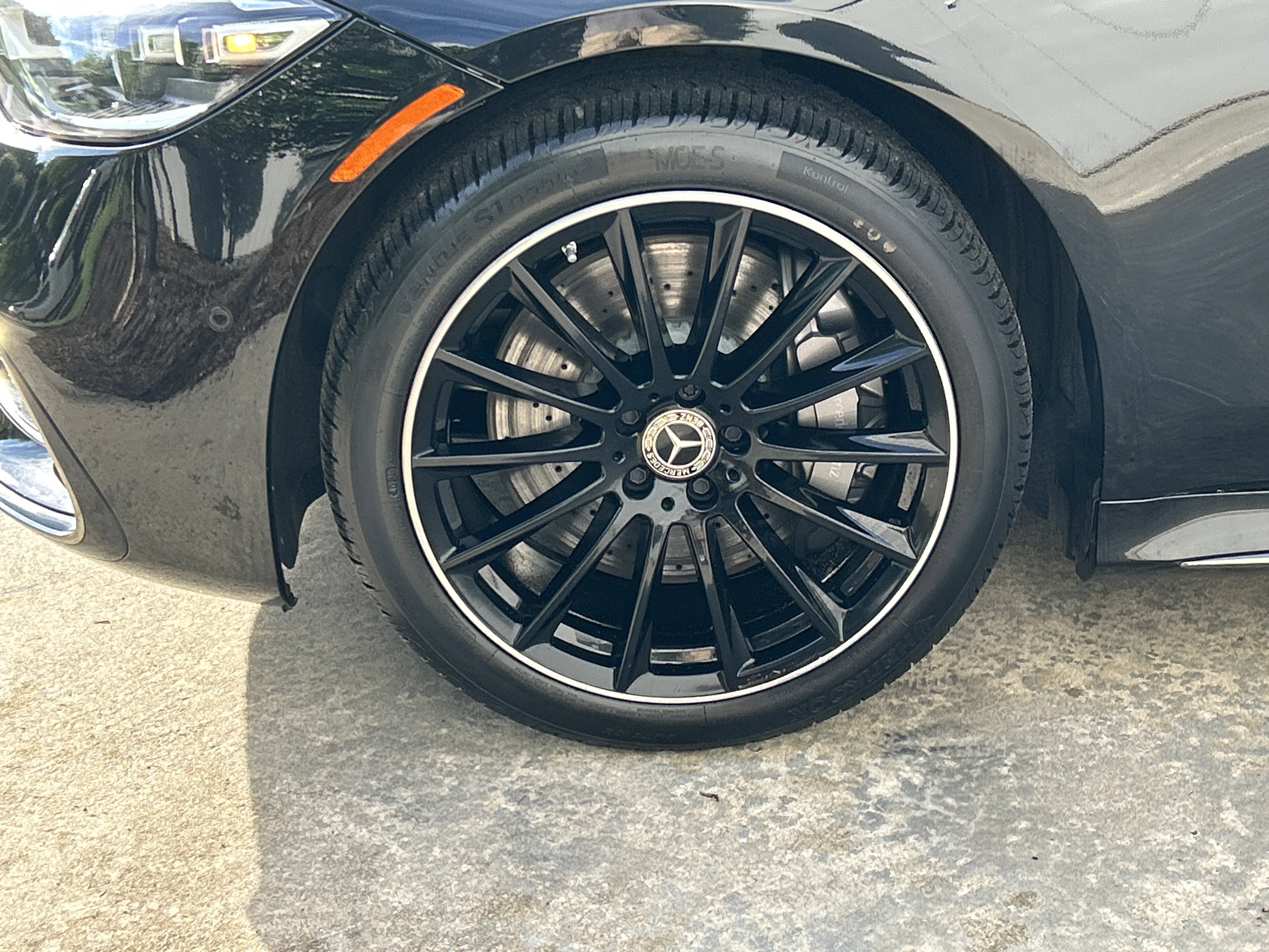 Certified Used 2023 Black Mercedes-Benz S 580 4MATIC® Sedan image 15