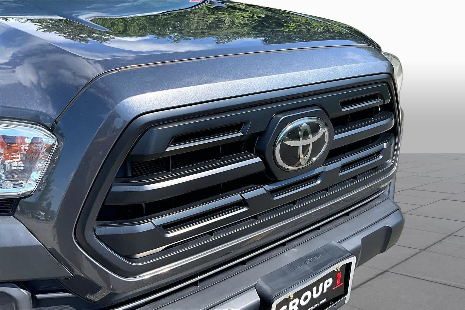Used 2019 Magnetic Gray Metallic Toyota SR image 31